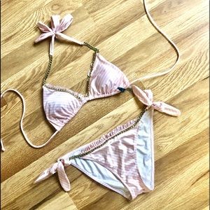 Victoria’s Secret Bikini 👙